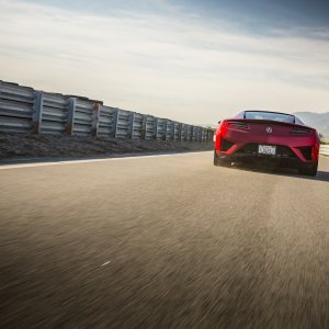 2017-acura-nsx_100549322_h.jpg